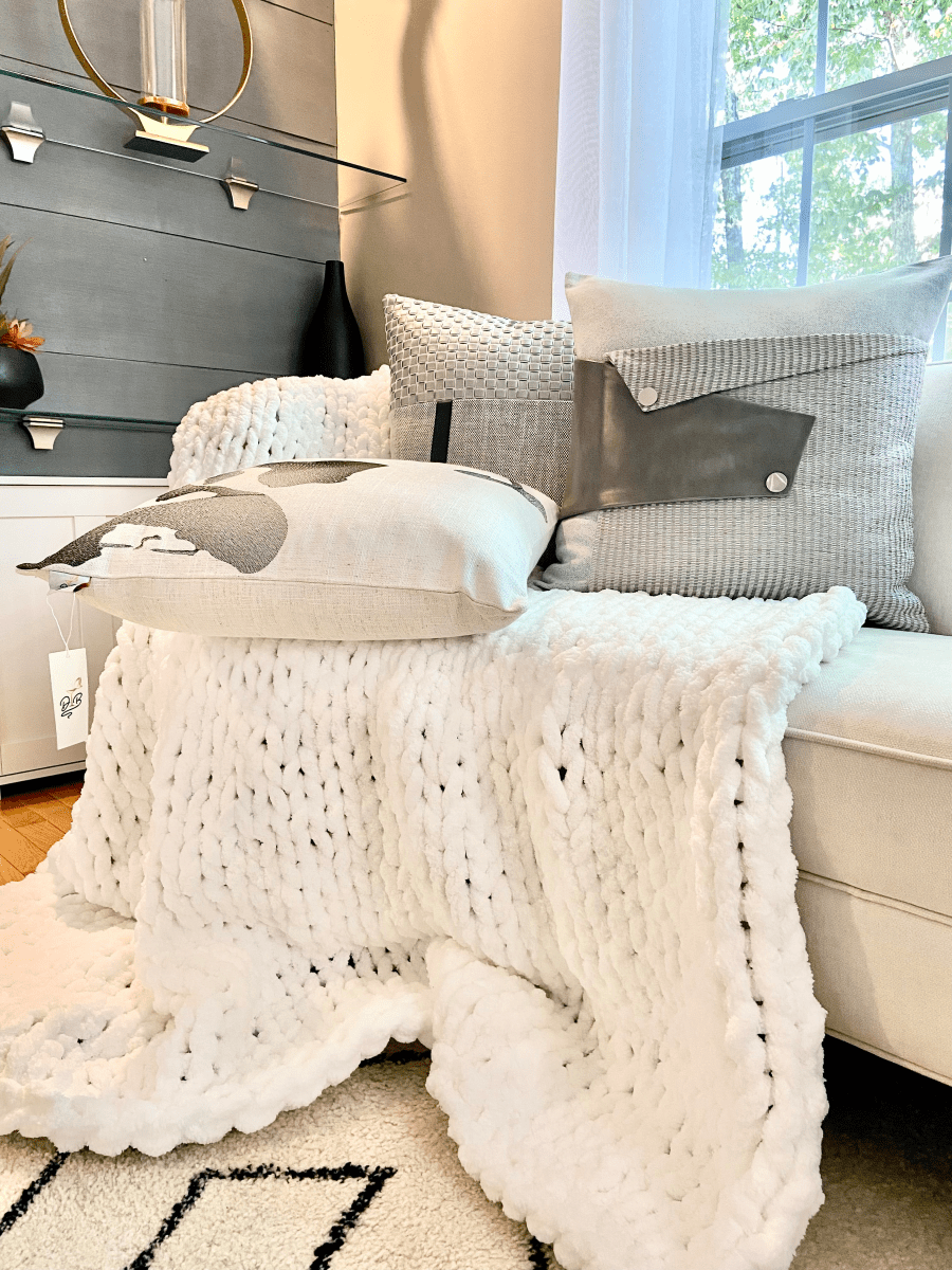 Pillows 2024 & throws