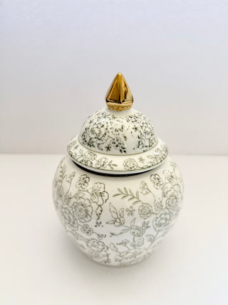 Scented Candle in A Ginger Jar, With a Gold-Tipped Lid - Home Decor