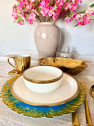 Luxury White Dinner Service with Embossed Gold Decoration (2 Pieces)