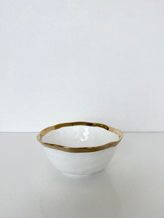 Luxury White Dinnerware Set With Gold Trim (3 pieces)