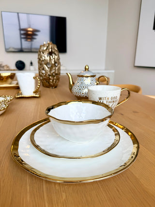 Luxury White Dinnerware Set With Gold Trim (3 pieces)