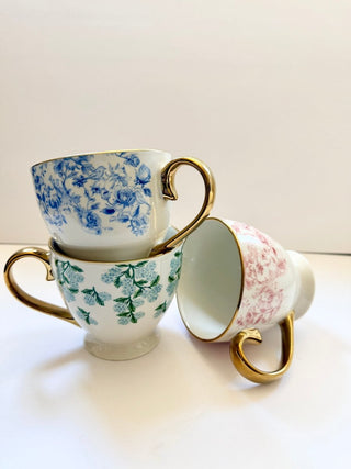Large Footed Coffee Mugs with Gold Trim - DesignedBy The Boss
