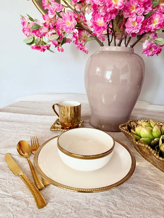 Luxury White Dinner Service with Embossed Gold Decoration (2 Pieces) - DesignedBy The Boss