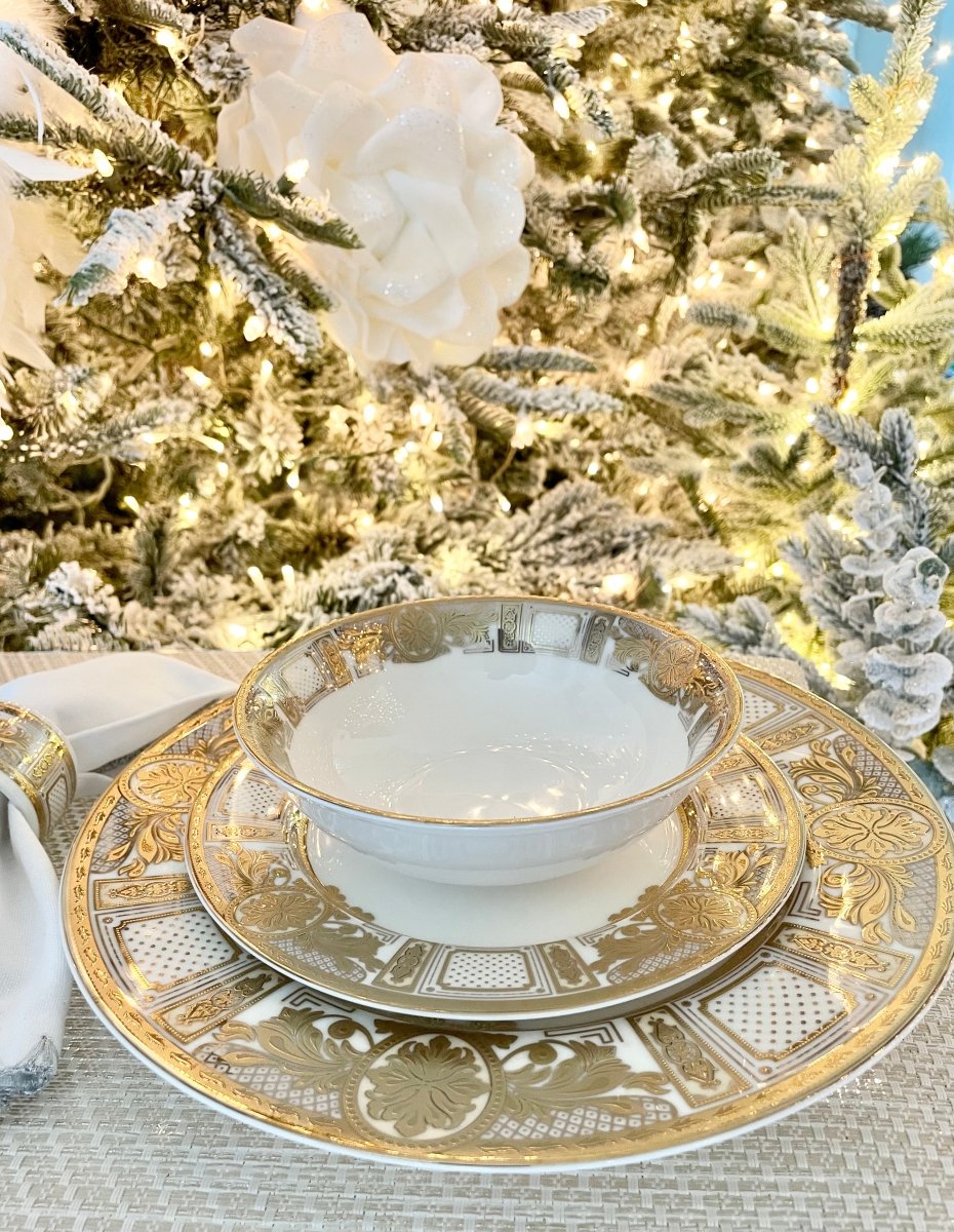 12-Piece Dinnerware Set, Service For 4, Luxury Embossed Gold Tableware Style Bone China