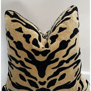 High Quality Jacquard Tiger Striped Decorative Pillow Cover (22 x 22) - DesignedBy The Boss