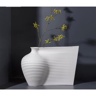Stunning Flower Vase With A Unique Design - DesignedBy The Boss
